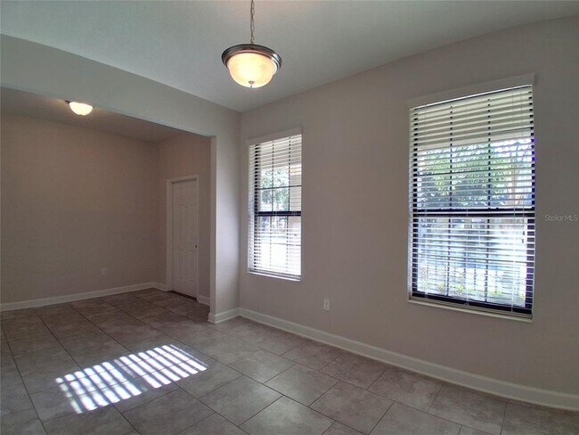 Foto del edificio - 8056 John Hancock Dr