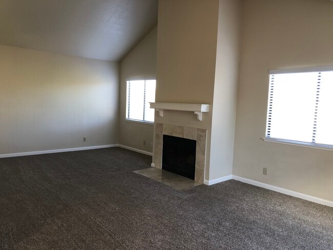 Building Photo - 2698 Westberry Dr