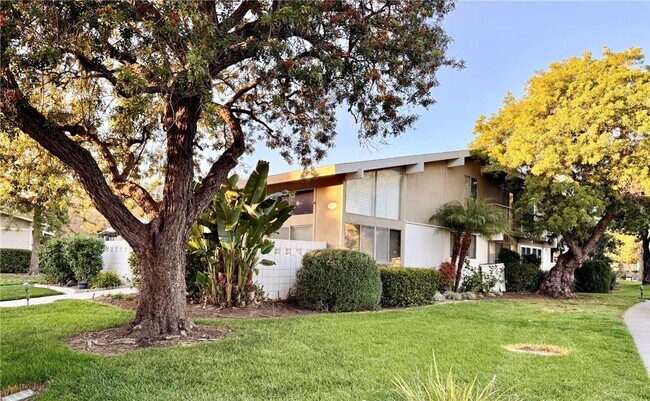 Foto del edificio - 706 Avenida Sevilla