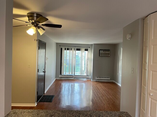 Building Photo - 160 Dunteman Dr