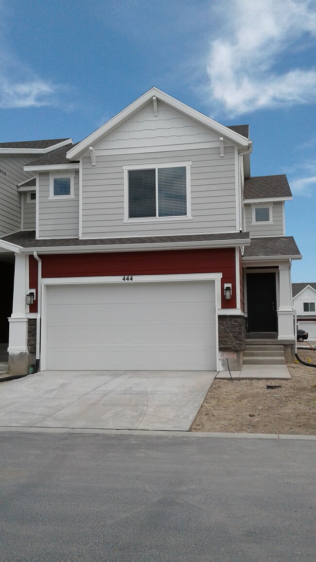 Building Photo - 444 S Fox Chase Ln