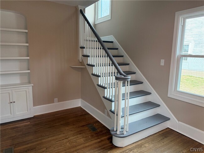 Foto del edificio - 156 Oswego St