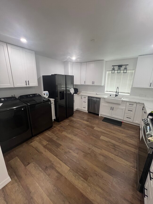 Building Photo - 4817 W 134th Pl