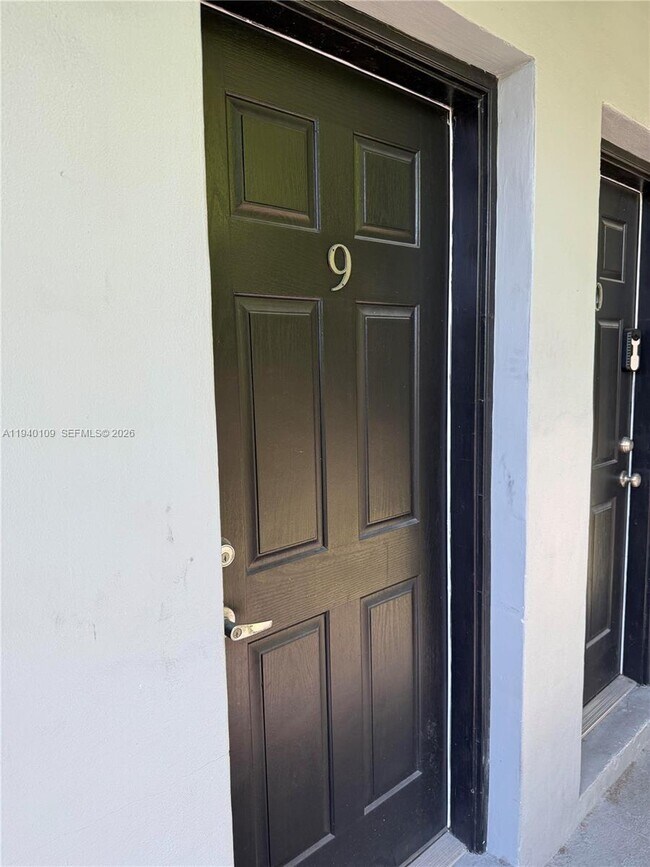 Foto del edificio - 421 SW 6th St