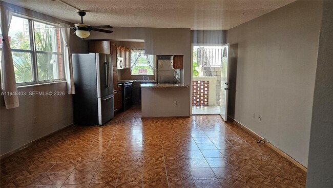 Foto del edificio - 1770 79th Street Causeway