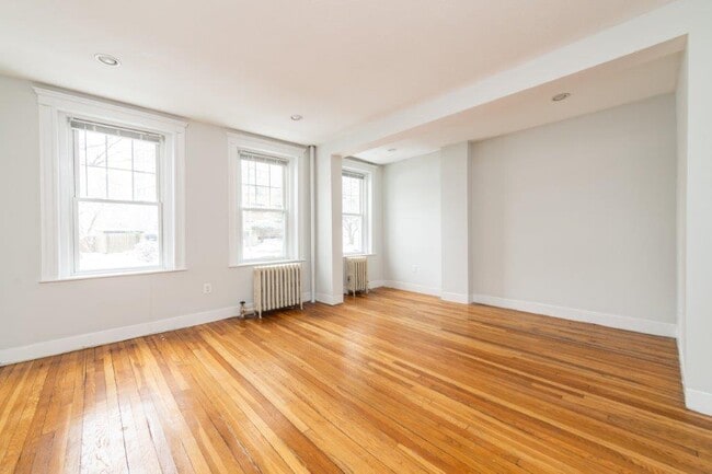 Building Photo - 258 Chestnut Hill Ave