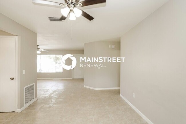 Building Photo - 3 Bedroom Pet-Friendly Home in palm bay, FL with Main Street Renewal