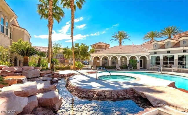 Building Photo - 10550 W Alexander Rd