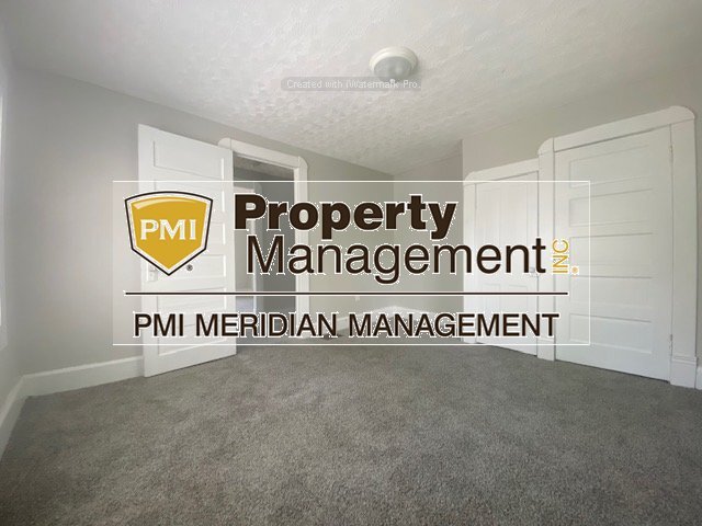 Foto del edificio - Spacious 4-Bedroom Duplex in Indianapolis ...