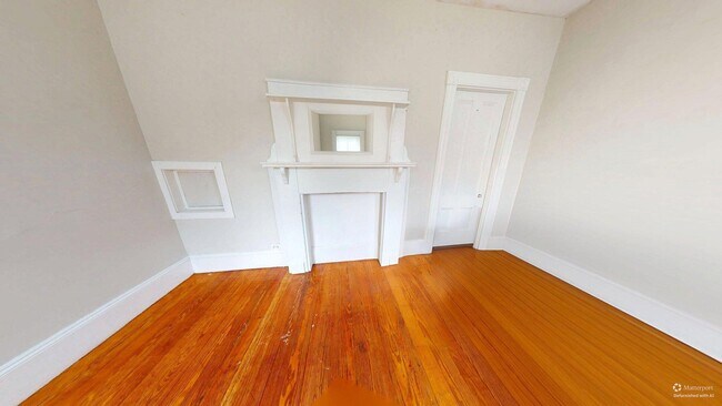 Building Photo - 5 Durham St