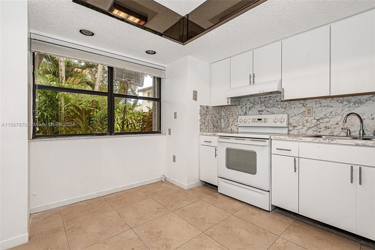 Foto del edificio - 11820 SW 80th St