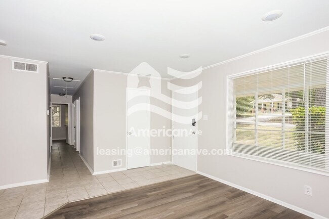 Foto del edificio - 731 Morton Ave NE