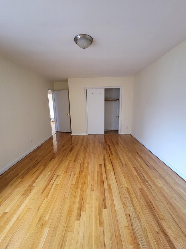 Bedroom Closet - 35 E Hartsdale Ave