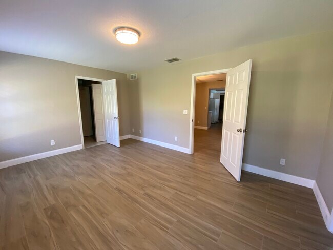 Foto del edificio - 4160 5th Ave SW