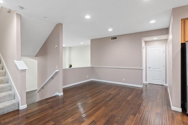 Foto del edificio - 2801 Lavender Terrace