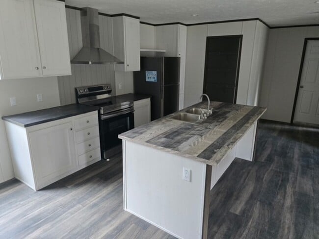 Building Photo - 132 Galahad Dr