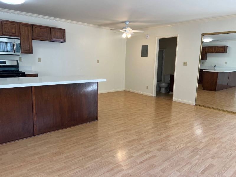 Primary Photo - 625 E Cypress Ave