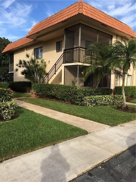 Foto del edificio - 331 Lakeview Dr