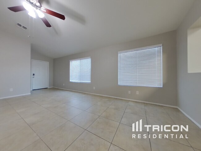 Building Photo - 8334 W Baxter Dr