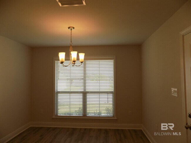 Foto del edificio - 8843 Allay Ln