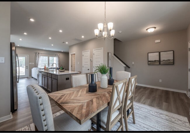 Foto del edificio - 235 Greenpark Rd