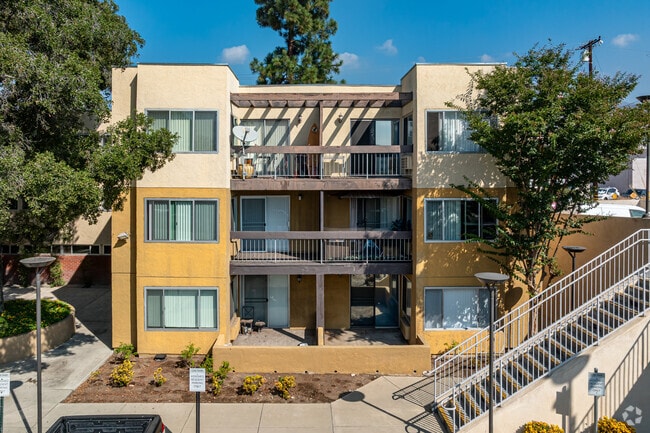 Alternate Community Image - Oak Park Apartments