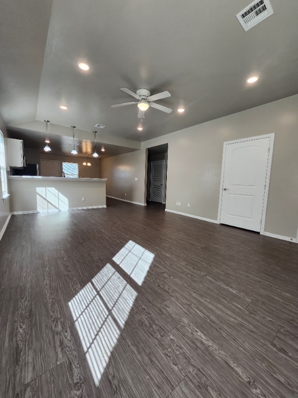 Building Photo - 1533 Doling Ln