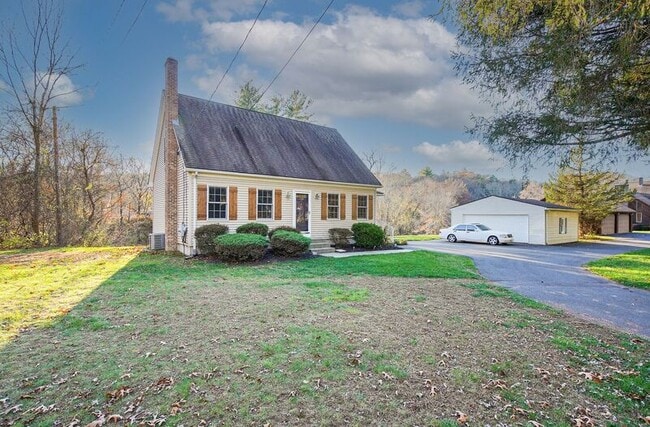 Building Photo - 2355 Westfield St