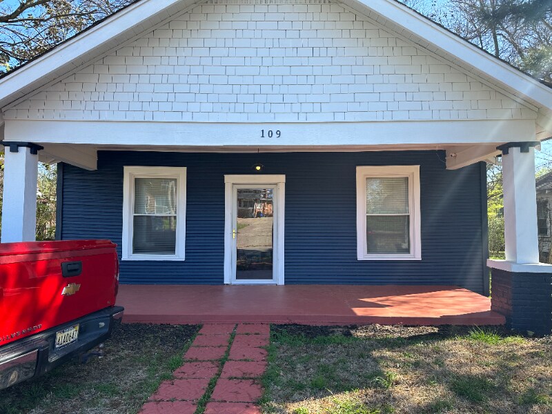 Primary Photo - 109 Gilbert Ct