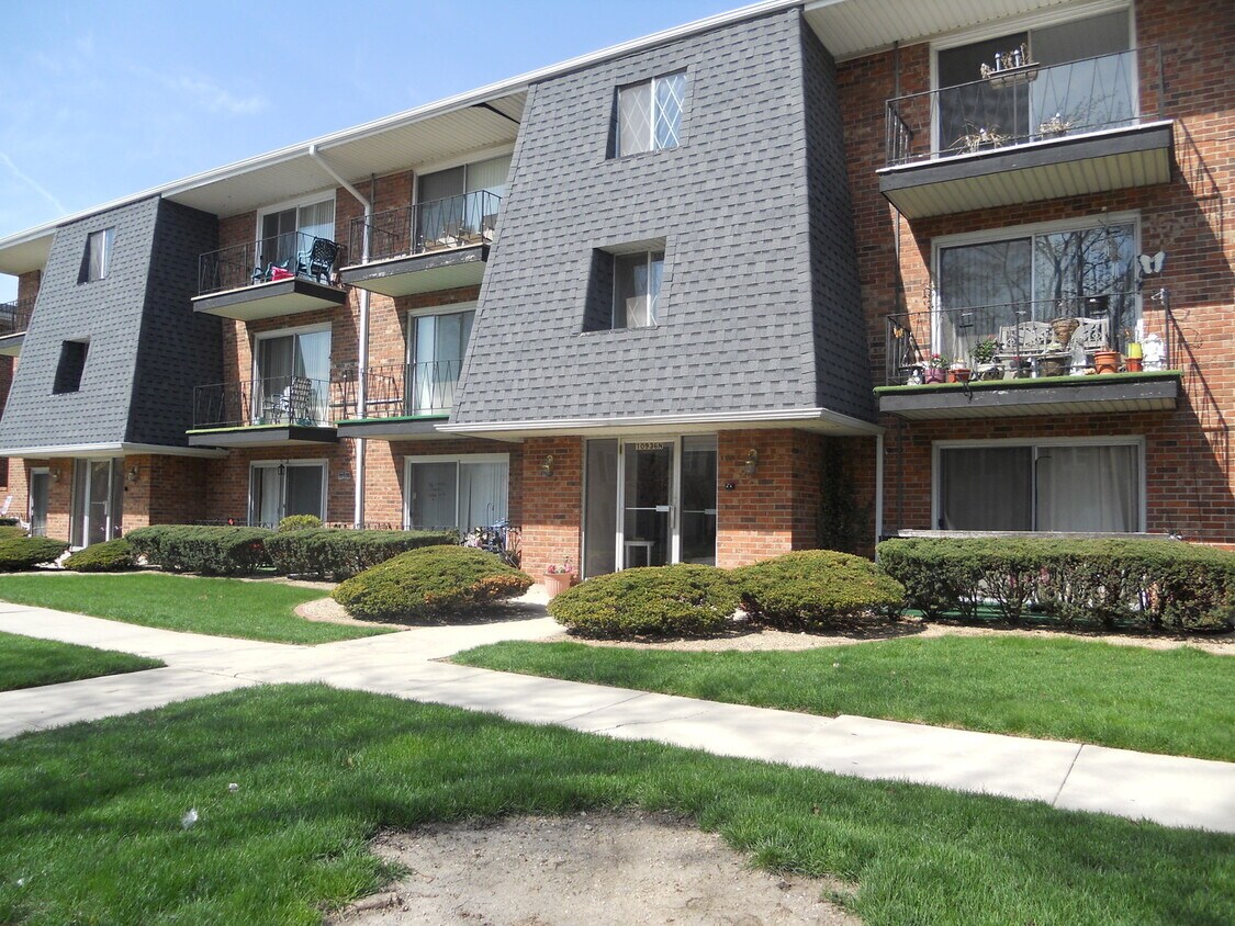 10936 Keating Ave Unit 2C, Oak Lawn, IL 60453 Condo for Rent in Oak