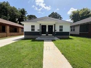 Building Photo - 1215 Dennison St
