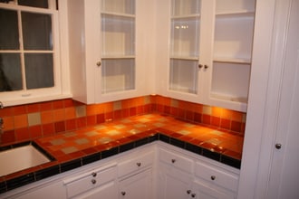 Building Photo - 2260 N Beachwood Dr