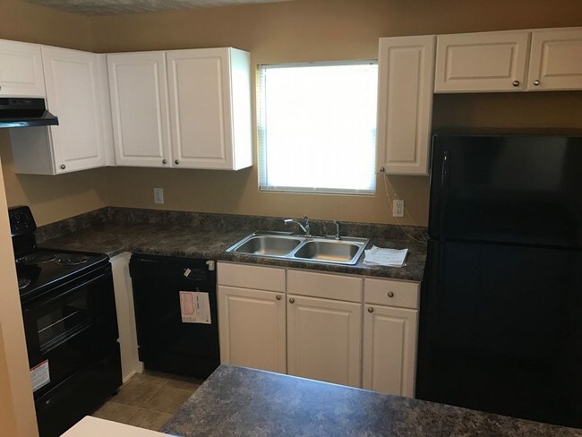 Building Photo - 427 D Lawson Road  - End Unit in Smyrna