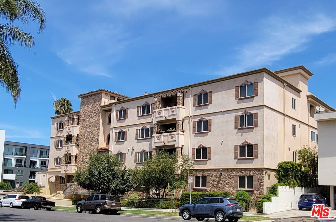 5057 W Maplewood Ave Unit 101, Los Angeles, CA 90004 Room for Rent in Los Angeles, CA