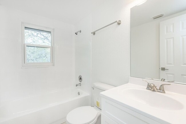 Interior Photo - Raintree Park