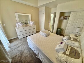 Building Photo - 39 E Agate Ave