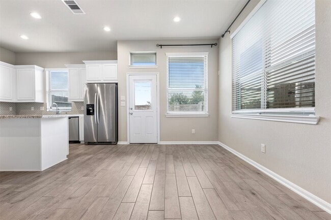 Building Photo - 5203 Pr Ter Ln