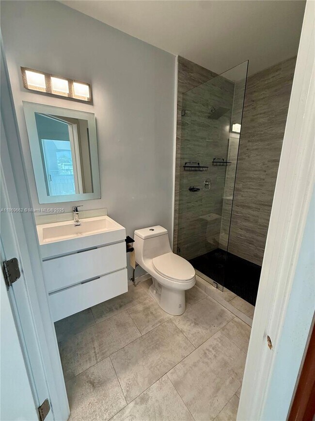 Building Photo - 140 Meridian Ave