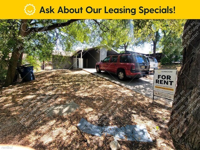 Foto del edificio - 2 br, 1 bath Duplex - 3405 Clawson Rd A A