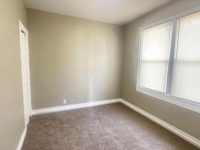 Building Photo - 2220 Faws St