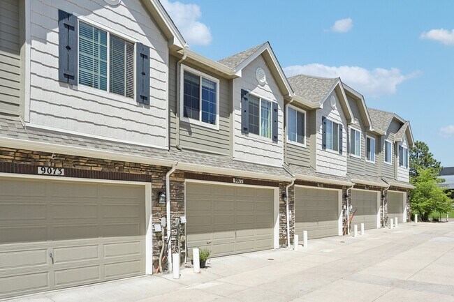 Building Photo - 9077 E Phillips Ln