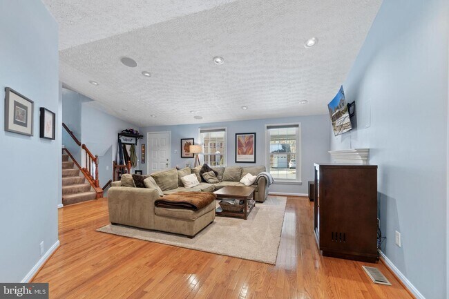 Foto del edificio - 8097 Winding Way Ct