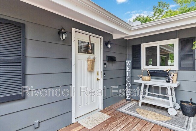 Photo - 5766 W Elmhurst Dr House