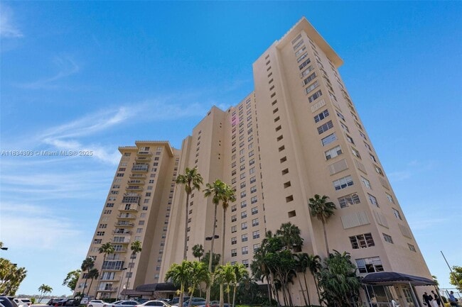 Building Photo - 11111 Biscayne Blvd
