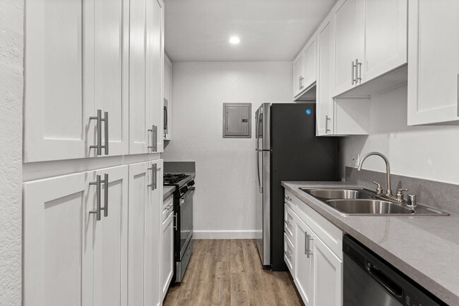 Building Photo - Brody Terrace Apartments