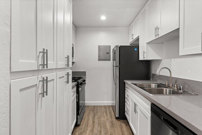 Foto del edificio - Brody Terrace Apartments