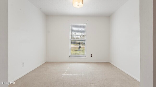 Foto del edificio - 6217 Wallace Rd