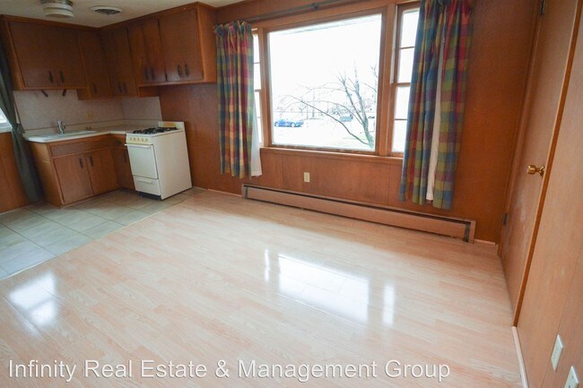 Foto del edificio - 453 13th Ave NW