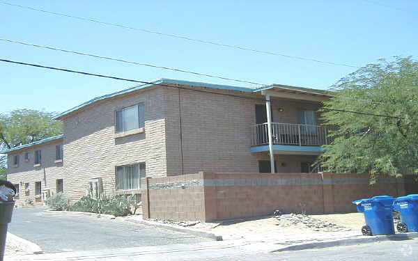 Foto del edificio - 970-& 972 N Craycroft Rd