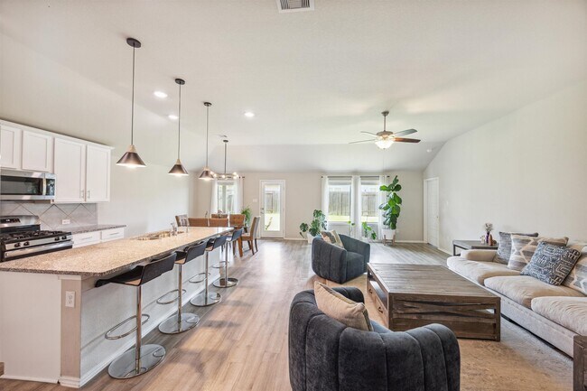 Foto del edificio - 6414 Fiddlewood Thicket Ln